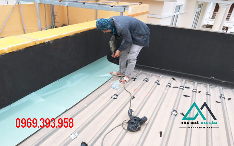 dịch vụ chống dột mái tôn quận 2