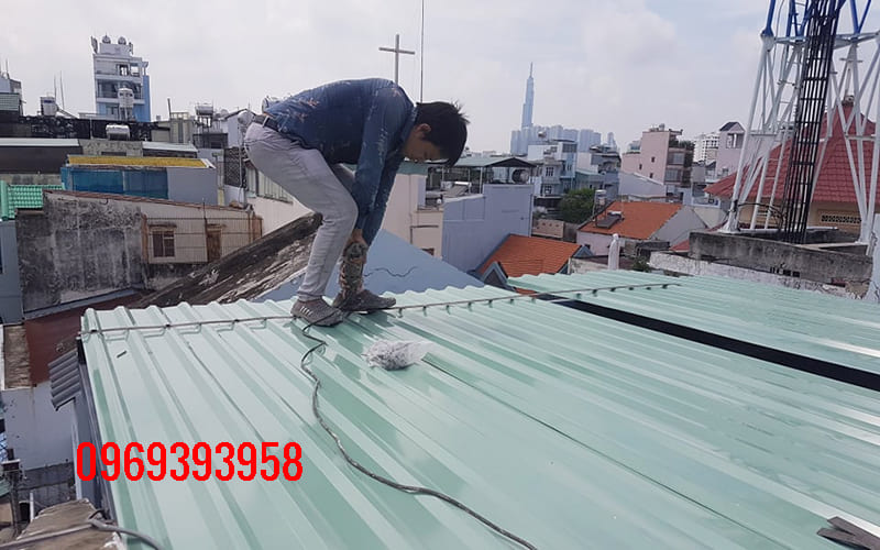 dịch vụ Chống Dột Mái Tôn Quận 12
