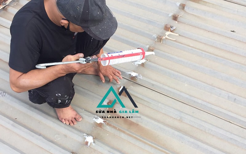 chống dột mái tôn giá bao nhiêu