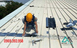 thợ chống dột mái tôn quận 3